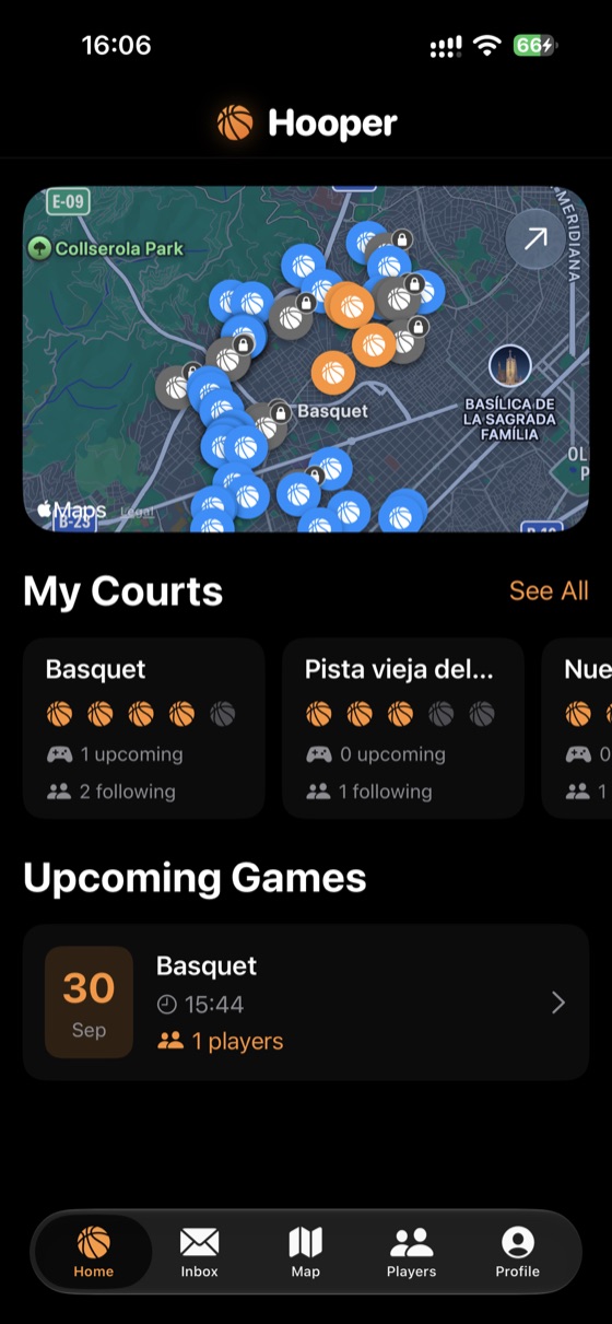 Home screen with saved courts and upcoming games